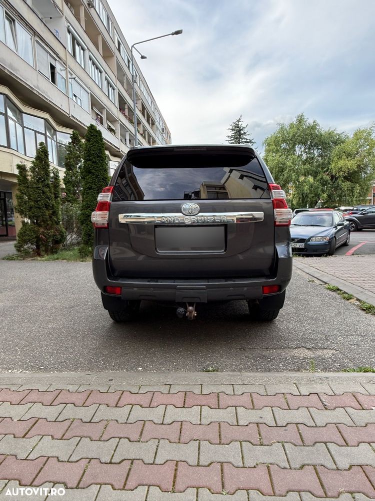 Toyota Land Cruiser 2.8l Turbo D-4D AVS Aut. Luxury - 6