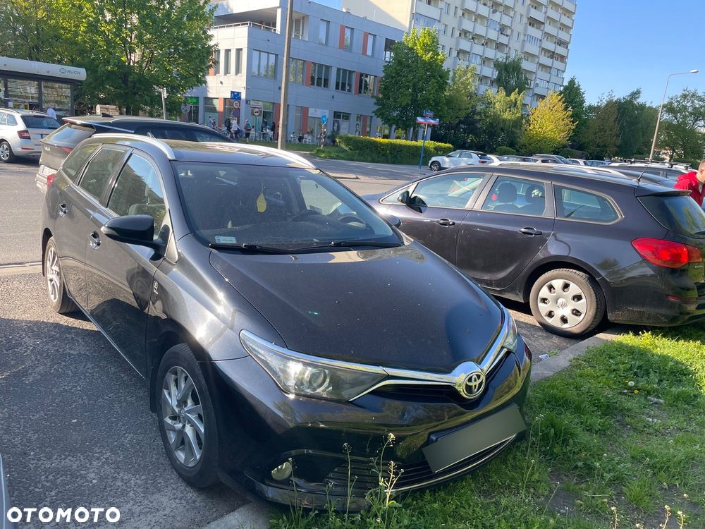 Toyota Auris 1.6 Prestige - 4
