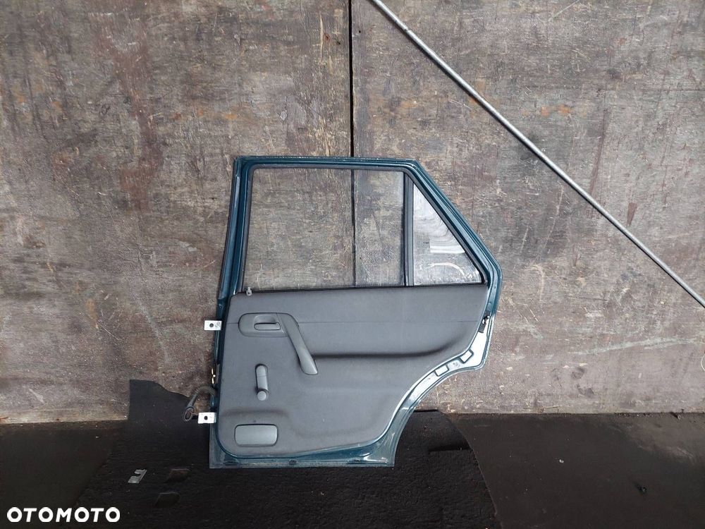 DRZWI KOMPLETNE PRAWY TYŁ SKODA FELICIA I LIFT 5550 - 5