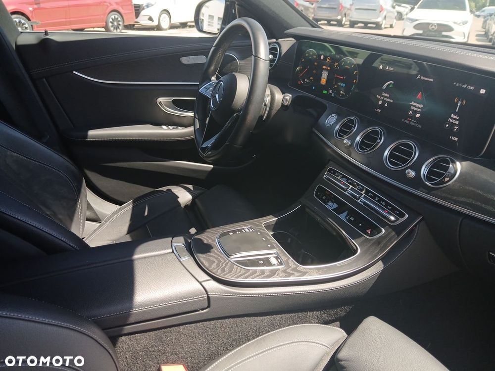 Mercedes-Benz Klasa E 300 de Avantgarde - 13