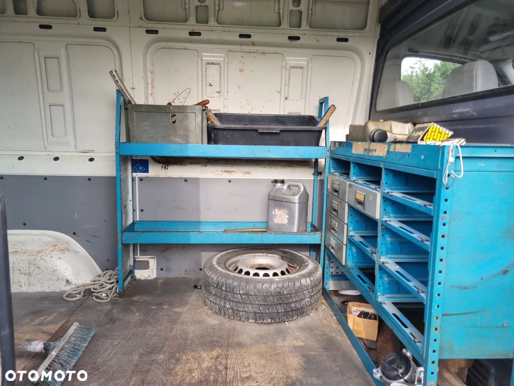 Volkswagen Crafter - 13
