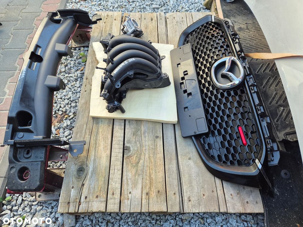 Grill Mazda 2 2015- 2025 części zderzaka DJ DL - 10