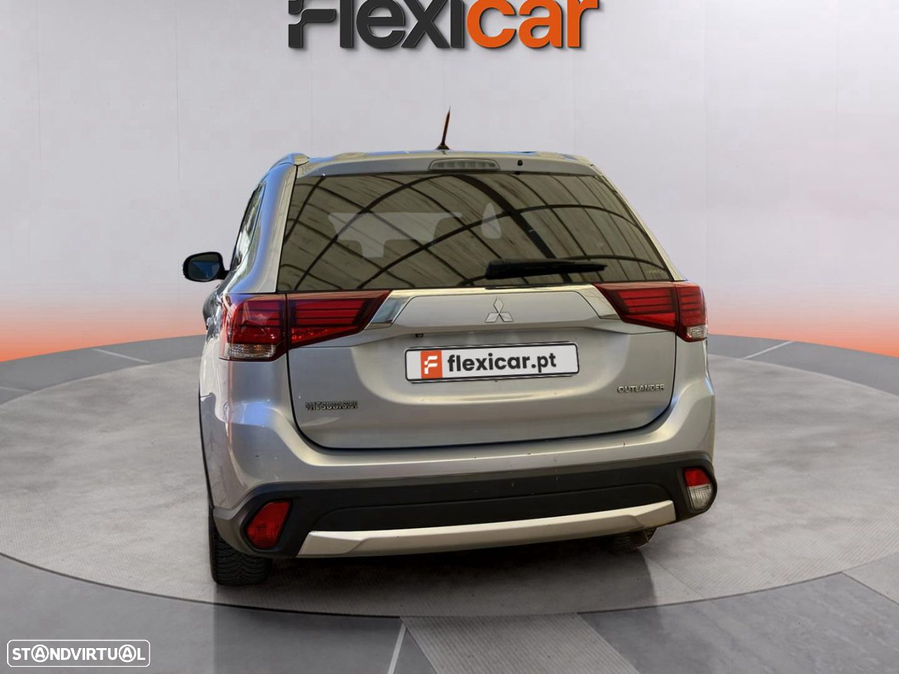 Mitsubishi Outlander 2.2 DI-D Instyle Navi AT 4WD - 6