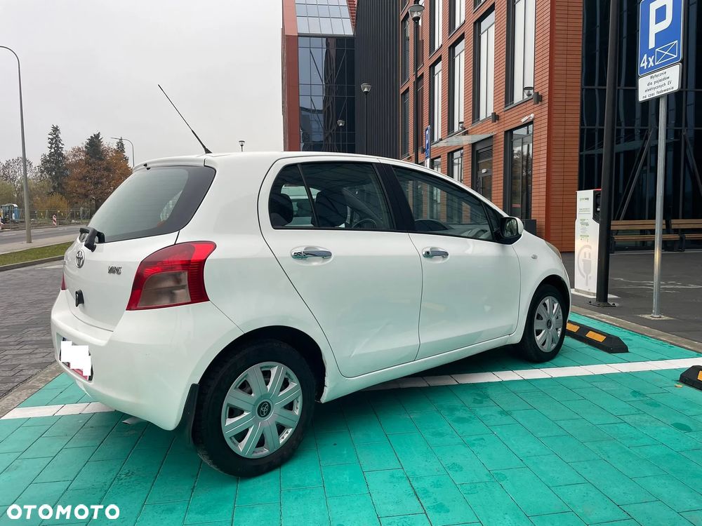 Toyota Yaris 1.0 Terra - 5