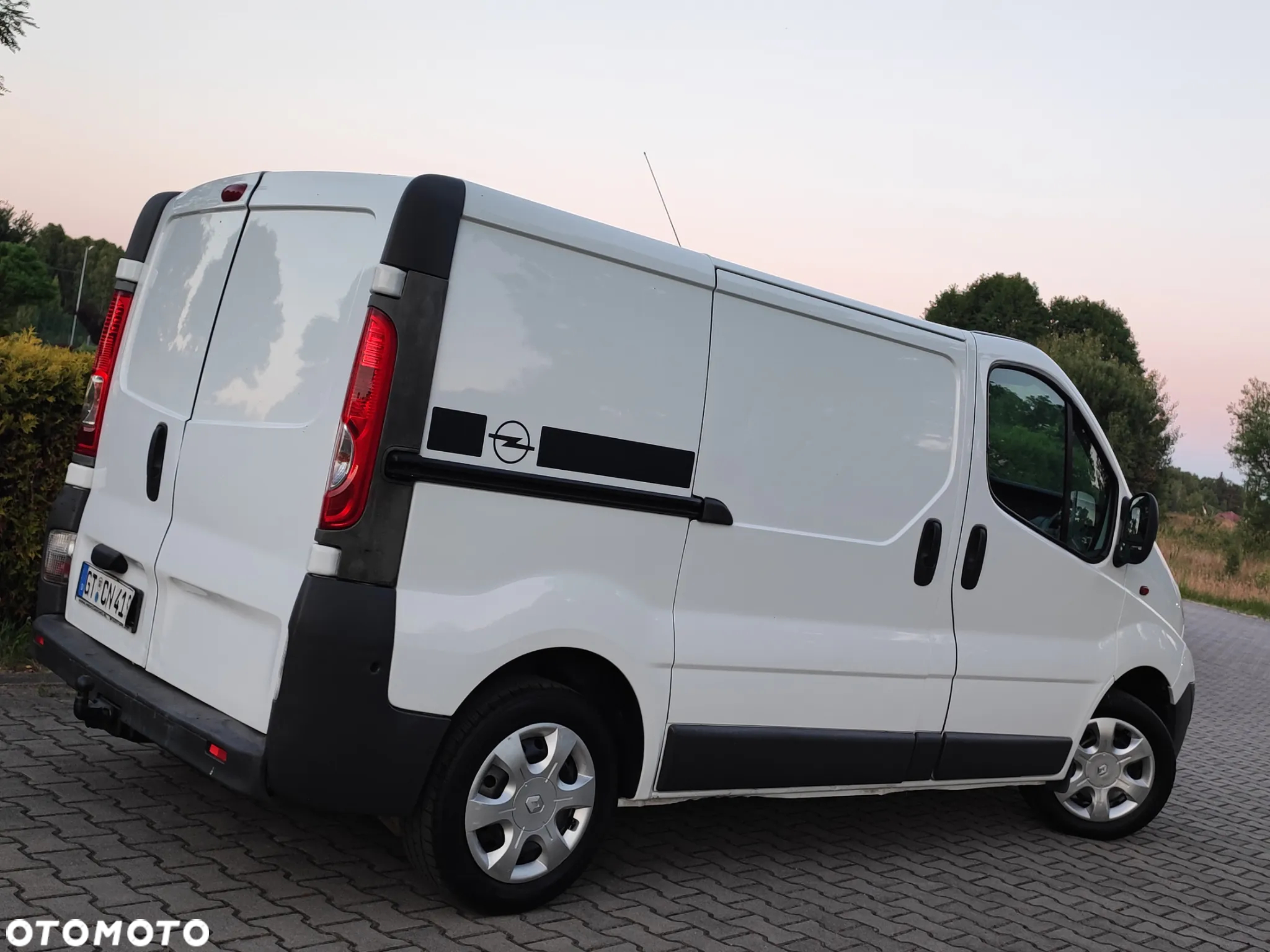 Renault Trafic 2.0 115 KM - 10