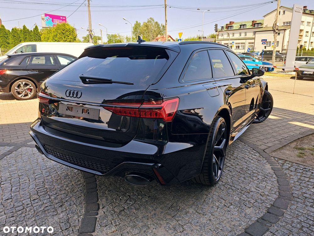 Audi RS6 Avant - 8