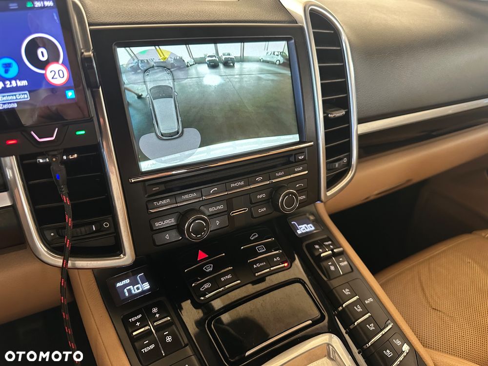 Porsche Cayenne Diesel Platinum Edition - 35