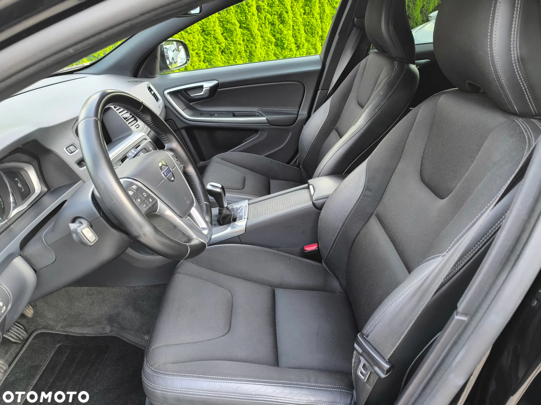 Volvo V60 Cross Country D3 Momentum - 17