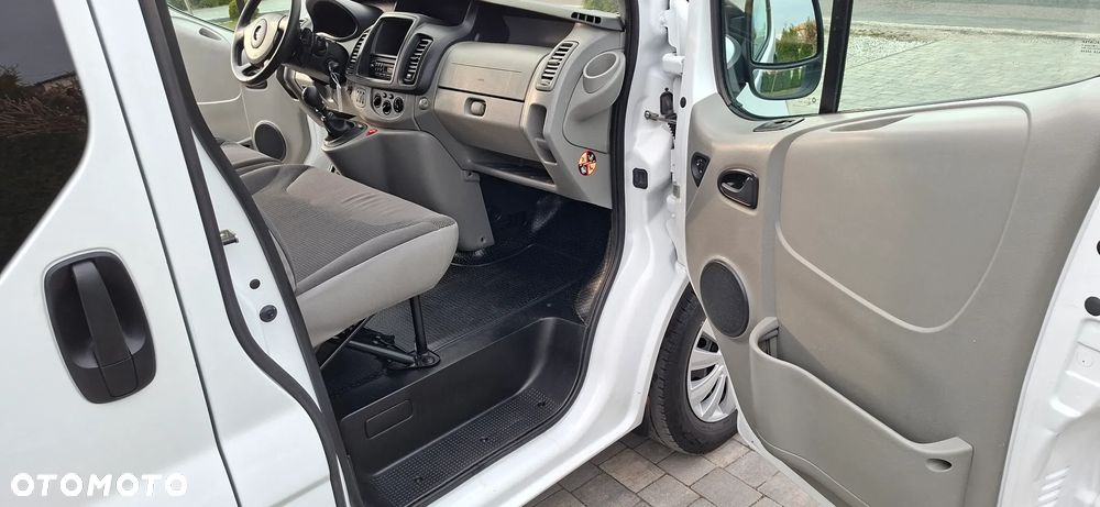 Opel Vivaro - 20