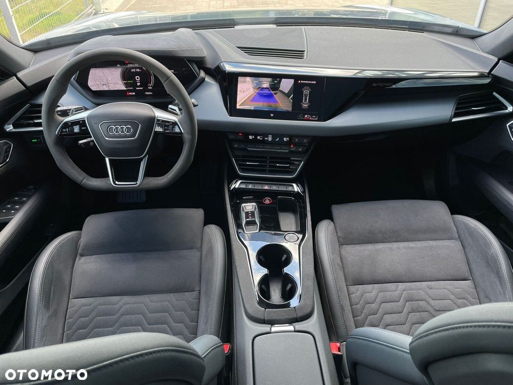 Audi e-tron GT - 16