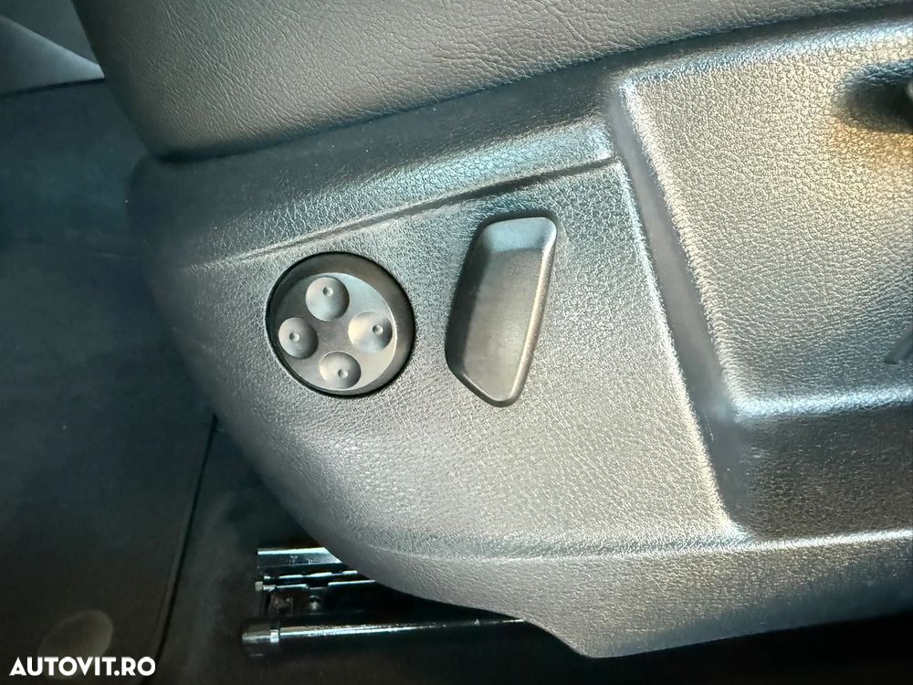 Volkswagen Sharan 2.0 TDI Highline - 36