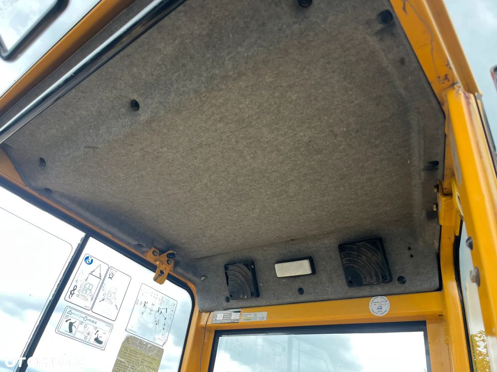 Volvo ECR28 - 10