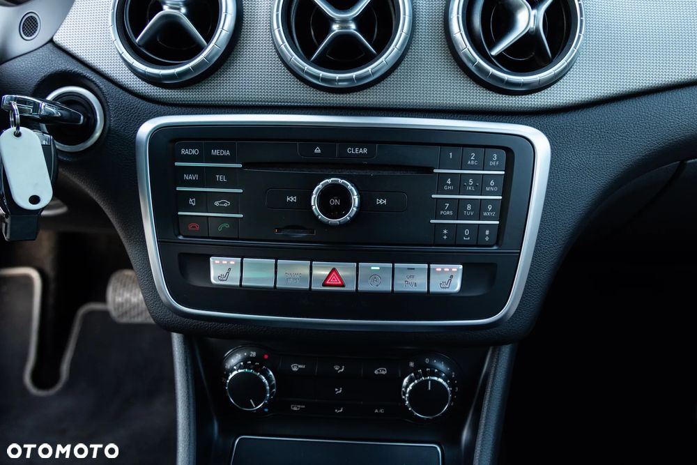 Mercedes-Benz CLA 250 7G-DCT - 15