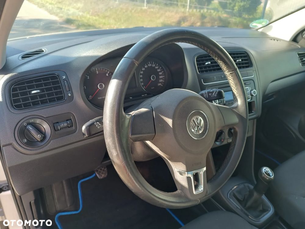 Volkswagen Polo - 11