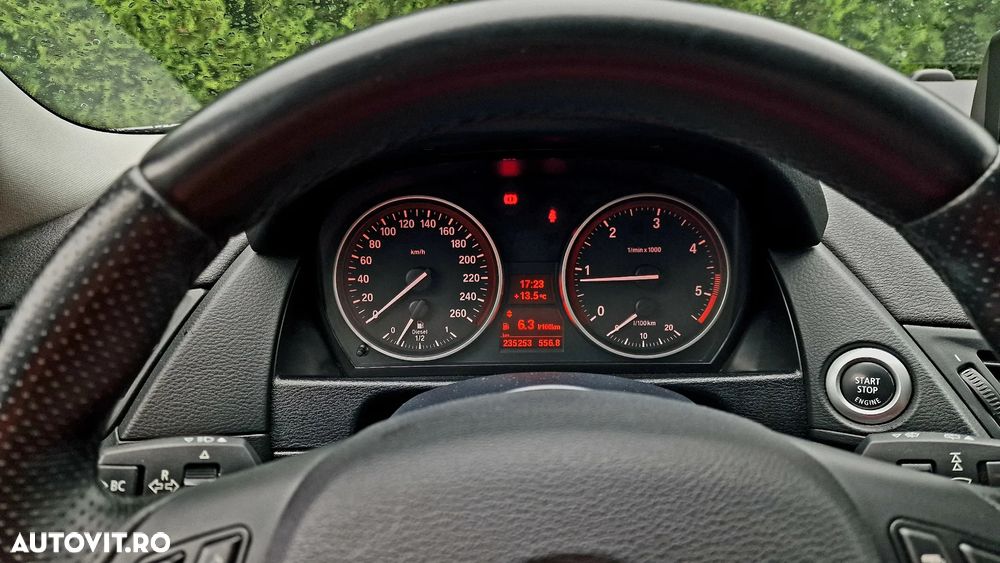 BMW X1 xDrive18d Sport Line - 7