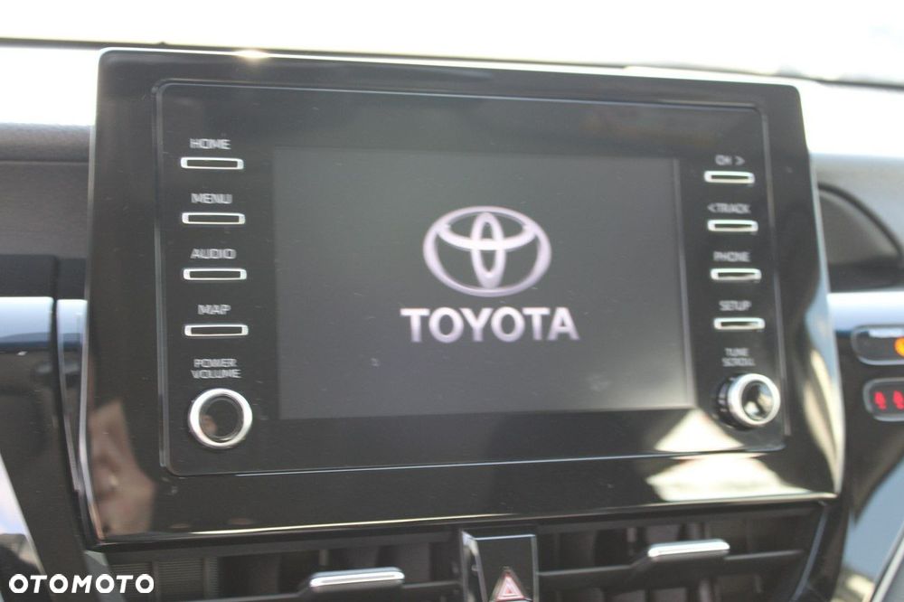 Toyota Camry - 21