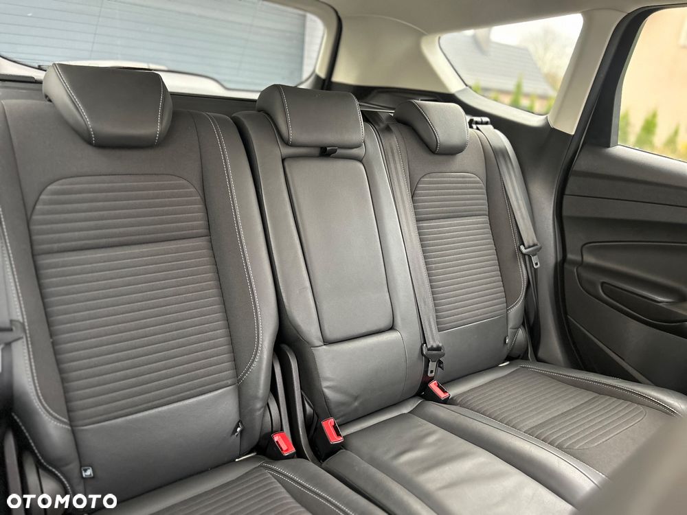 Ford Kuga 1.5 EcoBoost 2x4 Titanium - 26