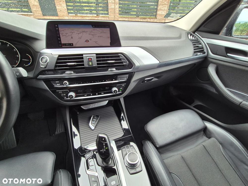 BMW X3 xDrive20i GPF xLine - 30