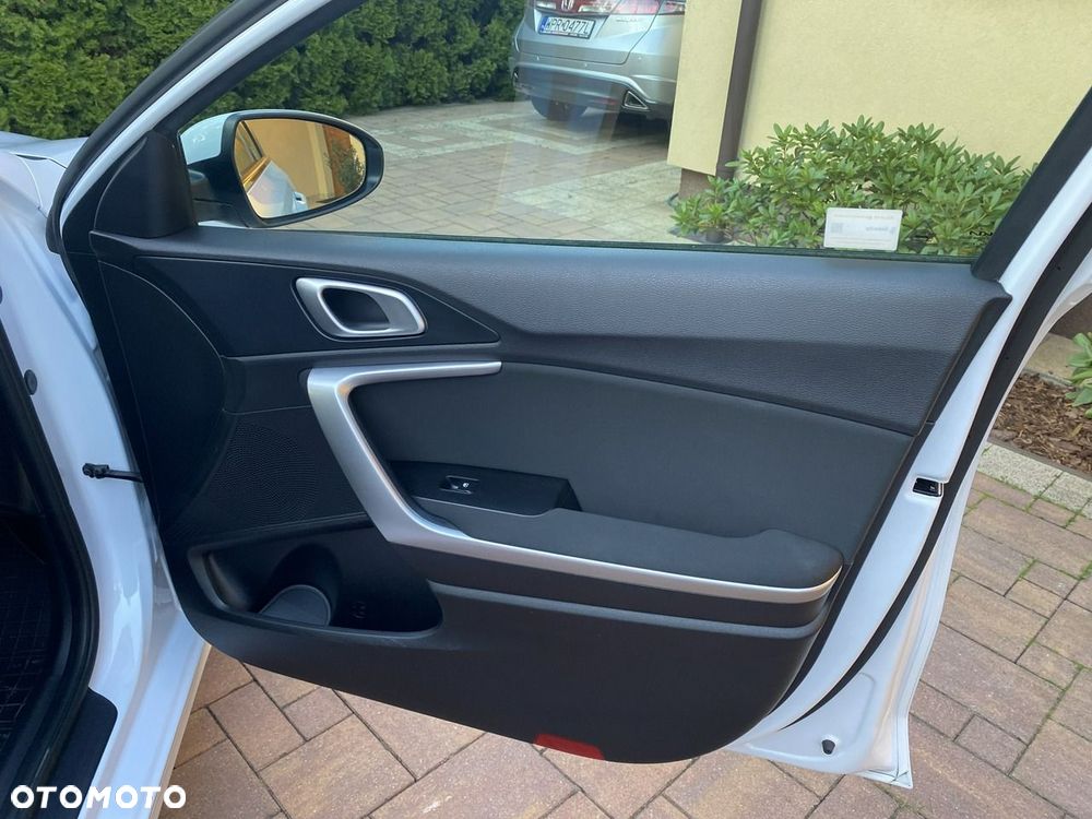 Kia Ceed 1.5 T-GDI M - 36