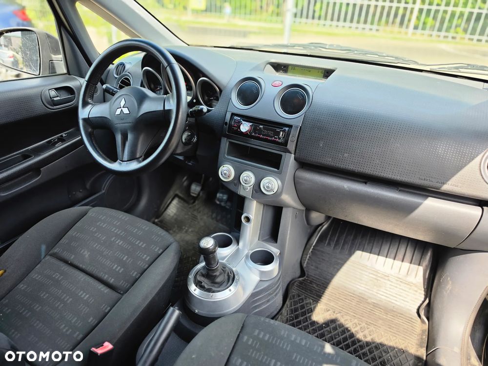 Mitsubishi Colt - 5