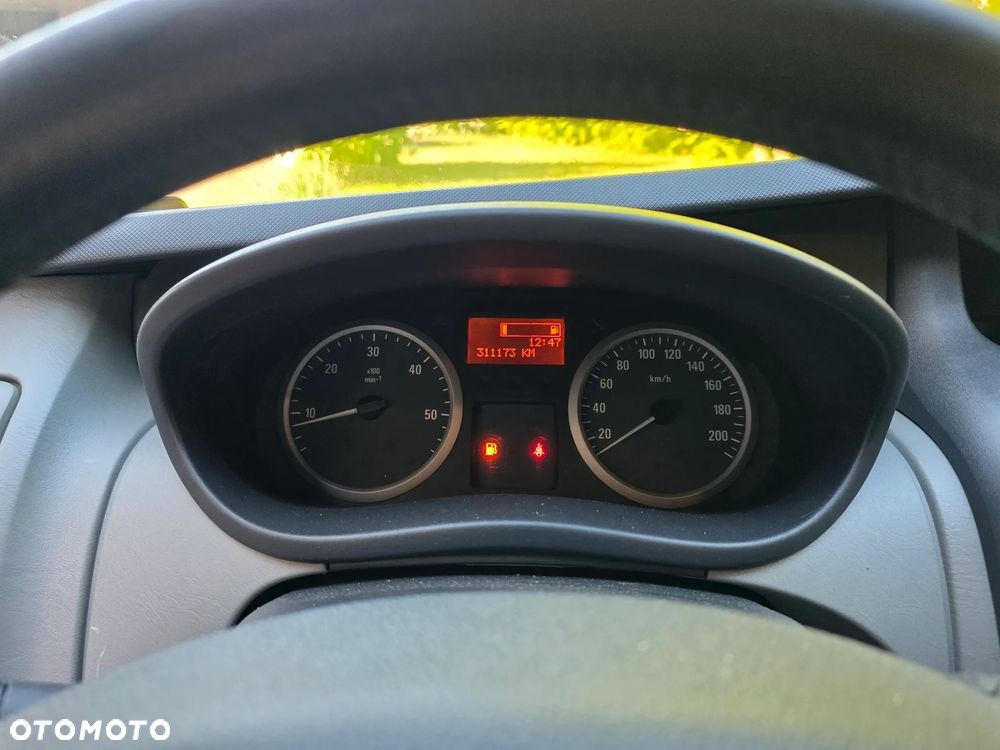 Opel Vivaro L2H1 2.9t - 14