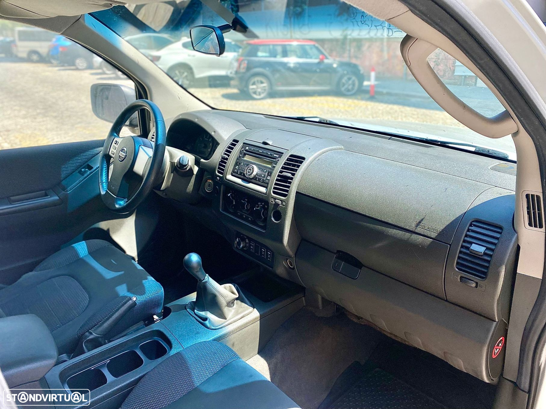 Nissan Navara 2.5 dCi KC SE 4WD - 25