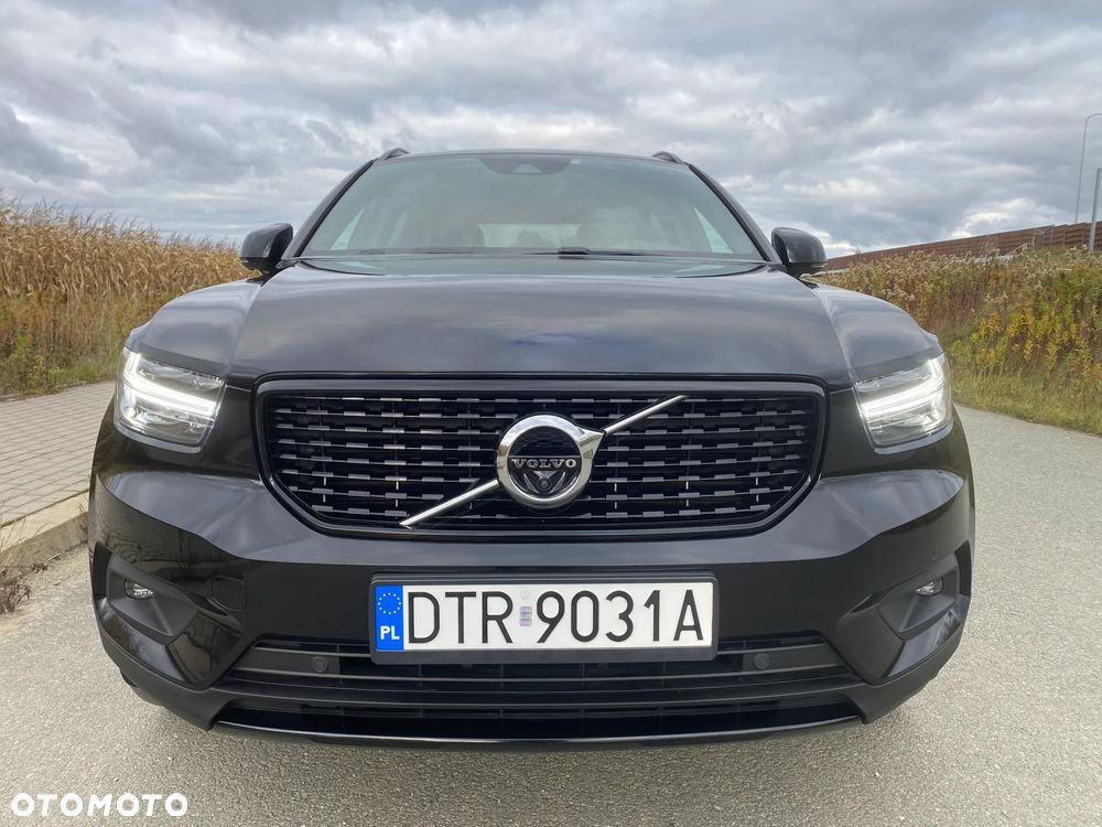 Volvo XC 40 T3 R-Design - 2