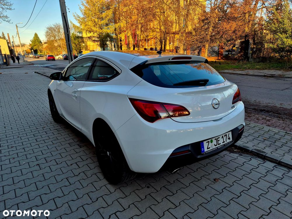 Opel Astra GTC 1.4 Turbo Innovation - 11