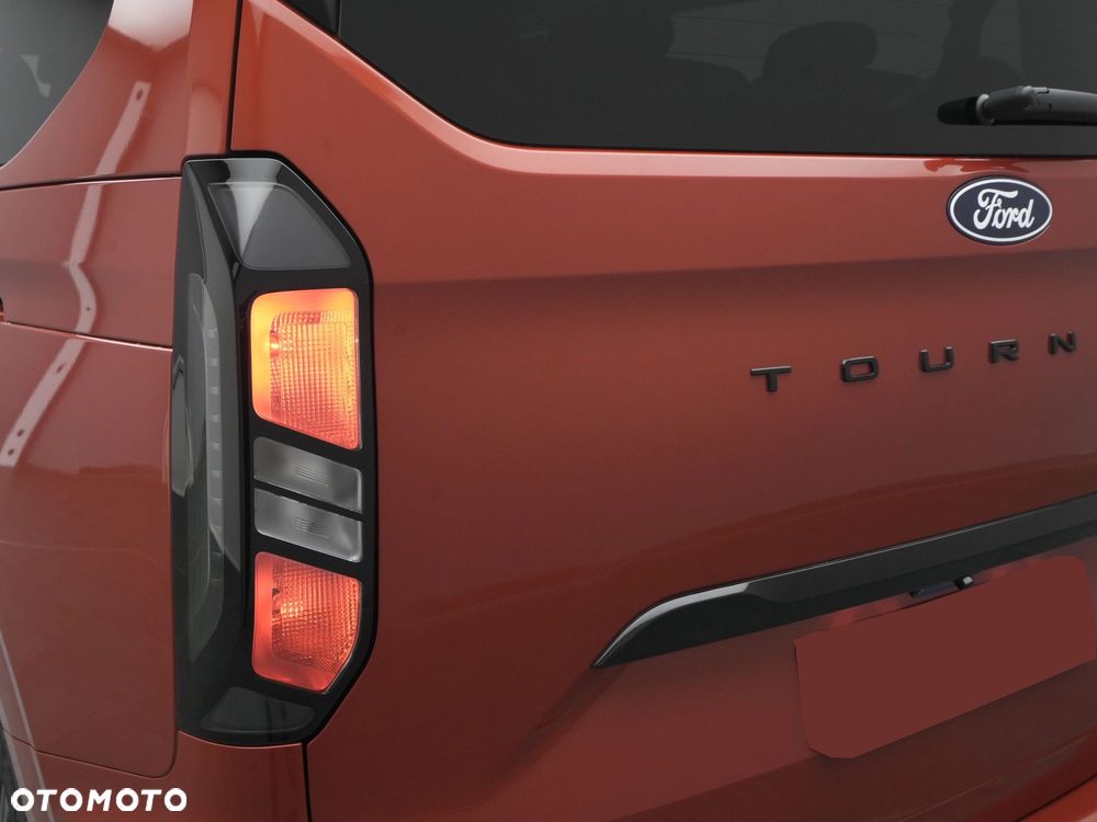 Ford Tourneo Custom 2.0 EcoBlue 320 L2 Titanium - 22