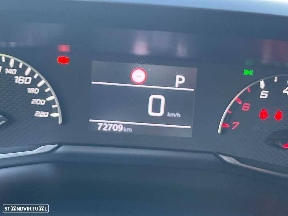 Peugeot 2008 1.5 BlueHDi Allure Pack EAT8 - 15