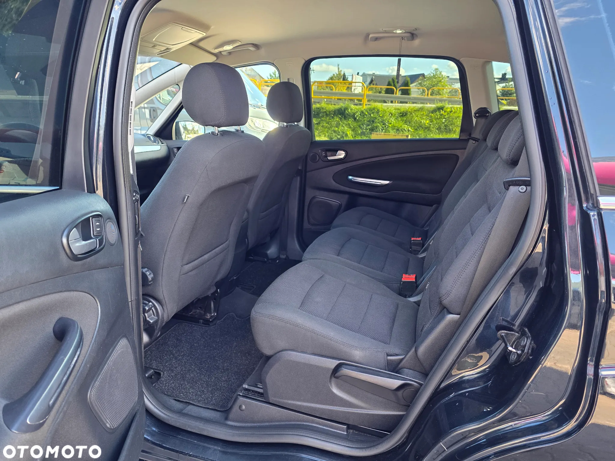 Ford S-Max - 9