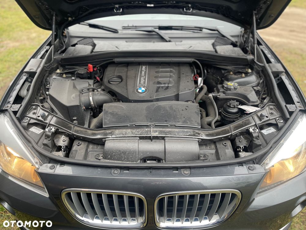 BMW X1 xDrive18d - 13