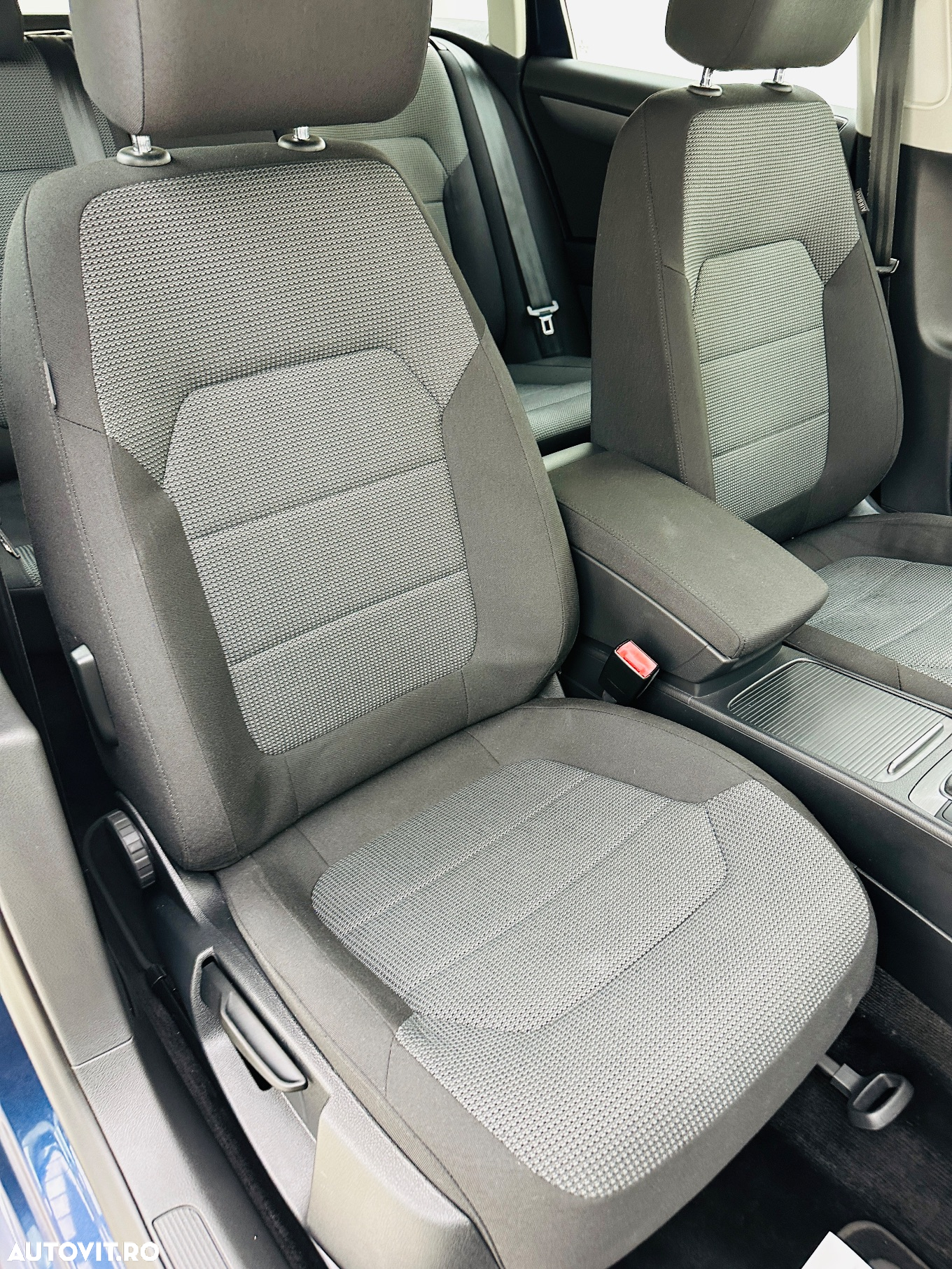 Volkswagen Passat Variant 1.6 TDI BlueMotion Technology Comfortline - 20