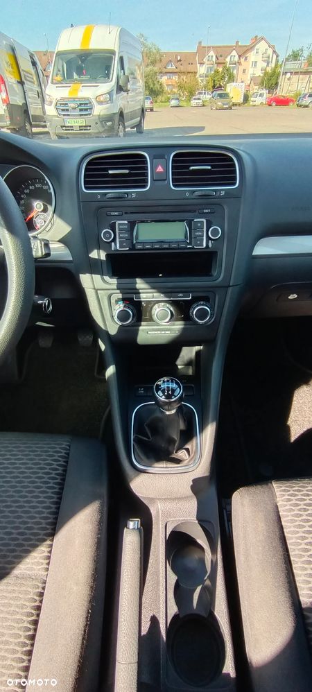 Volkswagen Golf - 6