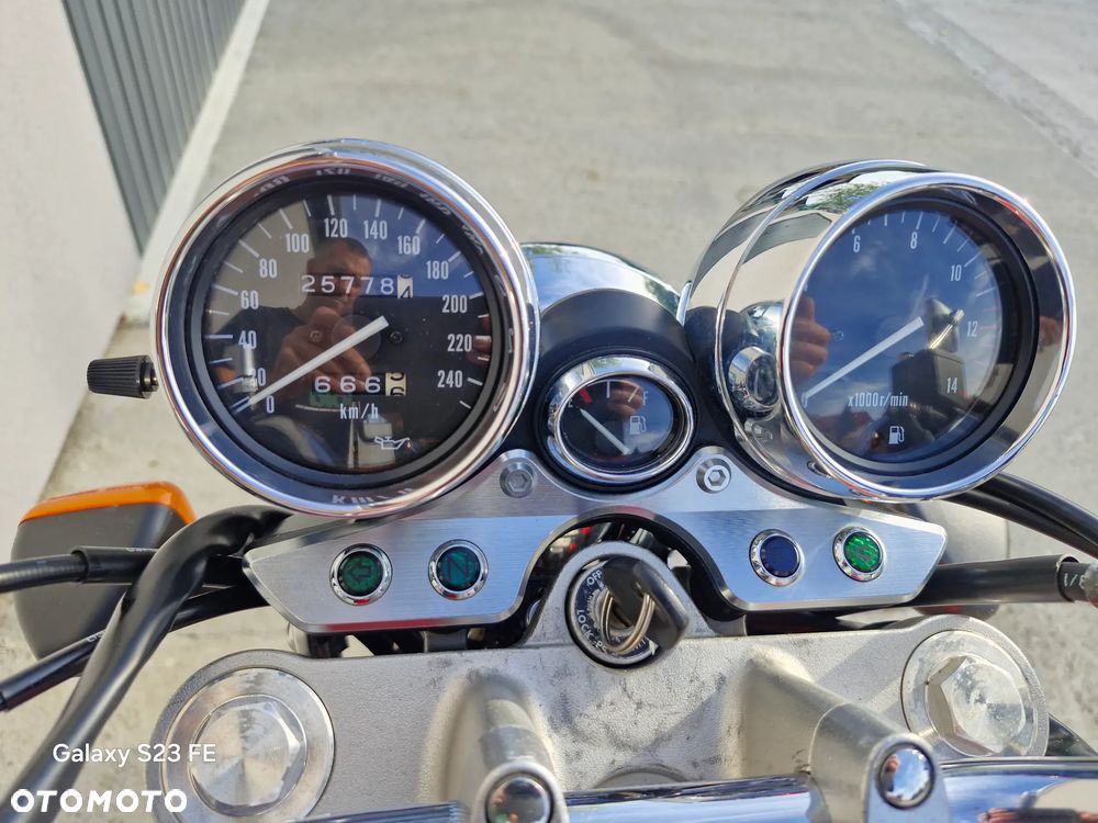 Suzuki GSX - 2