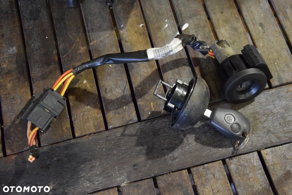 Zestaw startowy Dacia Logan I 08-12 1.5 dci 8201002106 8201083336 Sterownik silnika - 5