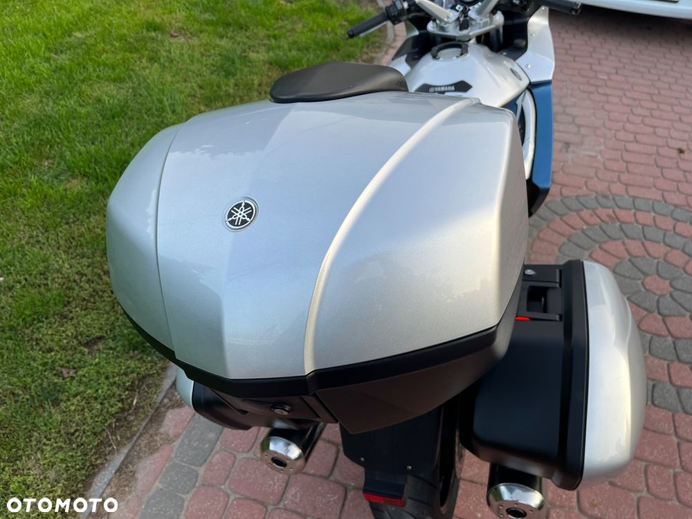 Yamaha FJR - 19