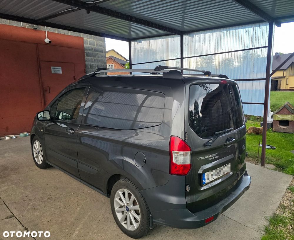 Ford Transit Courier - 4