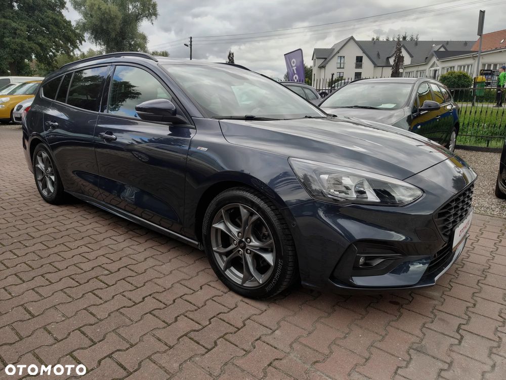 Ford Focus 1.5 EcoBoost Start-Stopp-System ST-LINE