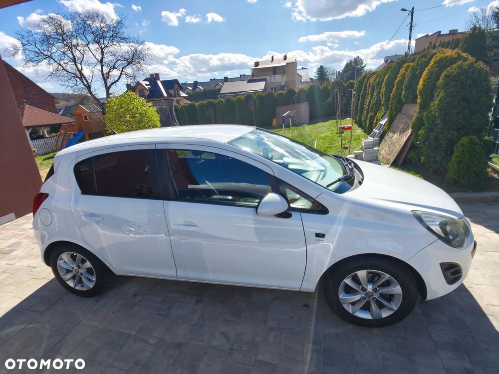 Opel Corsa 1.4 16V Edition - 3