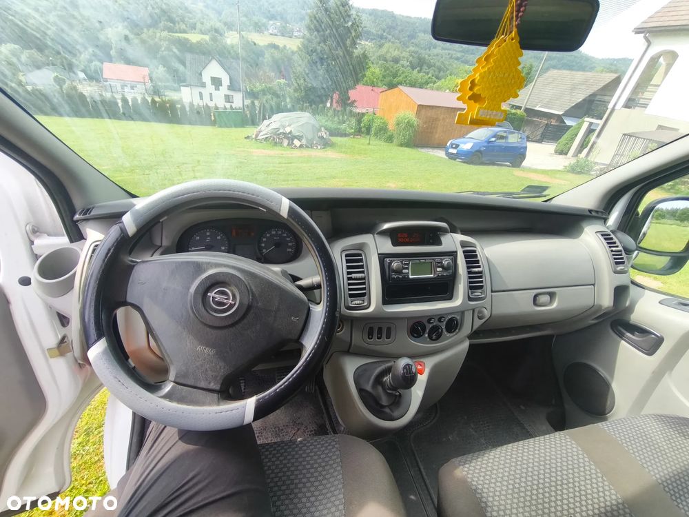 Opel Vivaro - 8