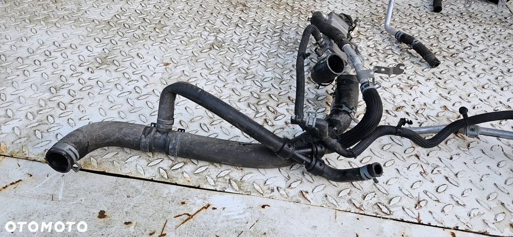 Dodge Durango III LIFT 2017- 3.6 V6 Przewód wody z całego silnika do skrzyni  Rura Wąż Magistrala wody Chłodnica spalin EGR 05281255AI Dodatkowa pompka wody 68252075AB Podstawa filtra oleju chłodniczka 6790424411 - 5