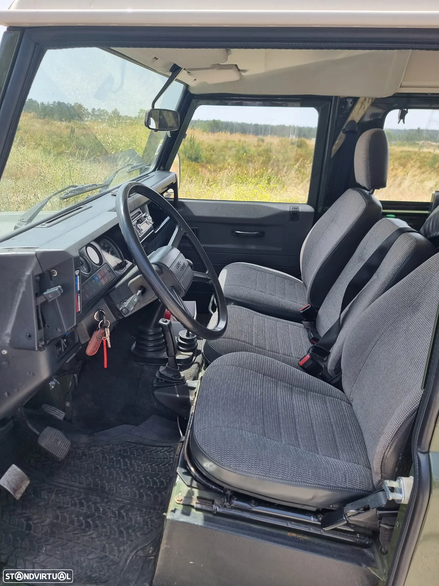 Land Rover Defender 90 2.5 TDi Metal Top - 10