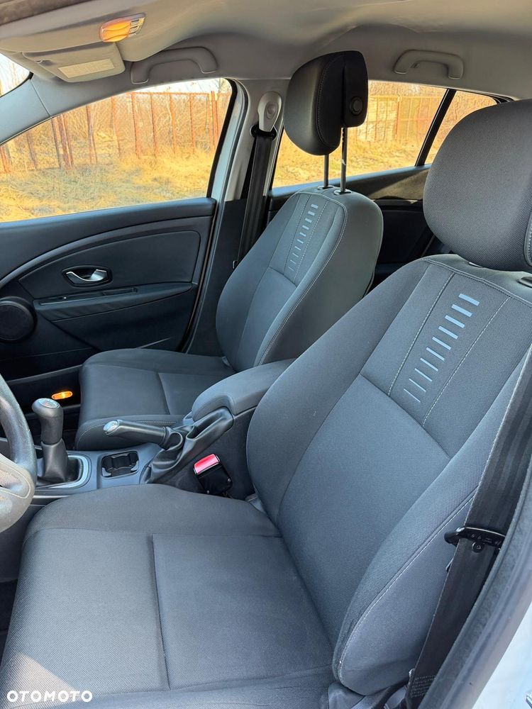 Renault Megane 1.6 16V Expression Euro5 - 11