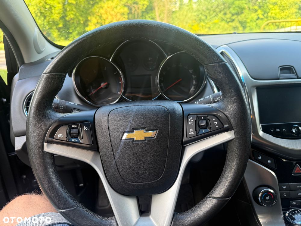 Chevrolet Cruze 1.7 LT - 14