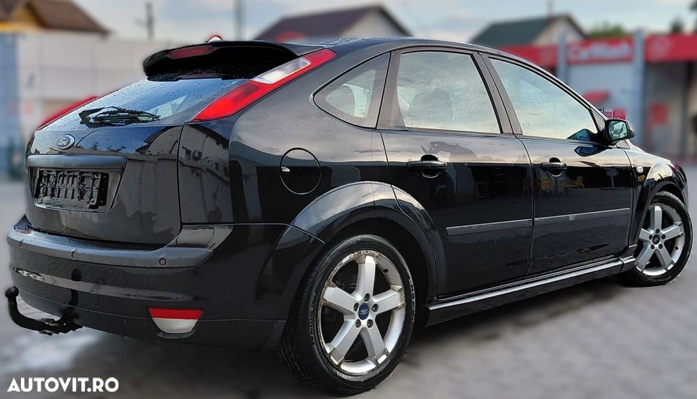 Ford Focus 2.0 Futura - 5