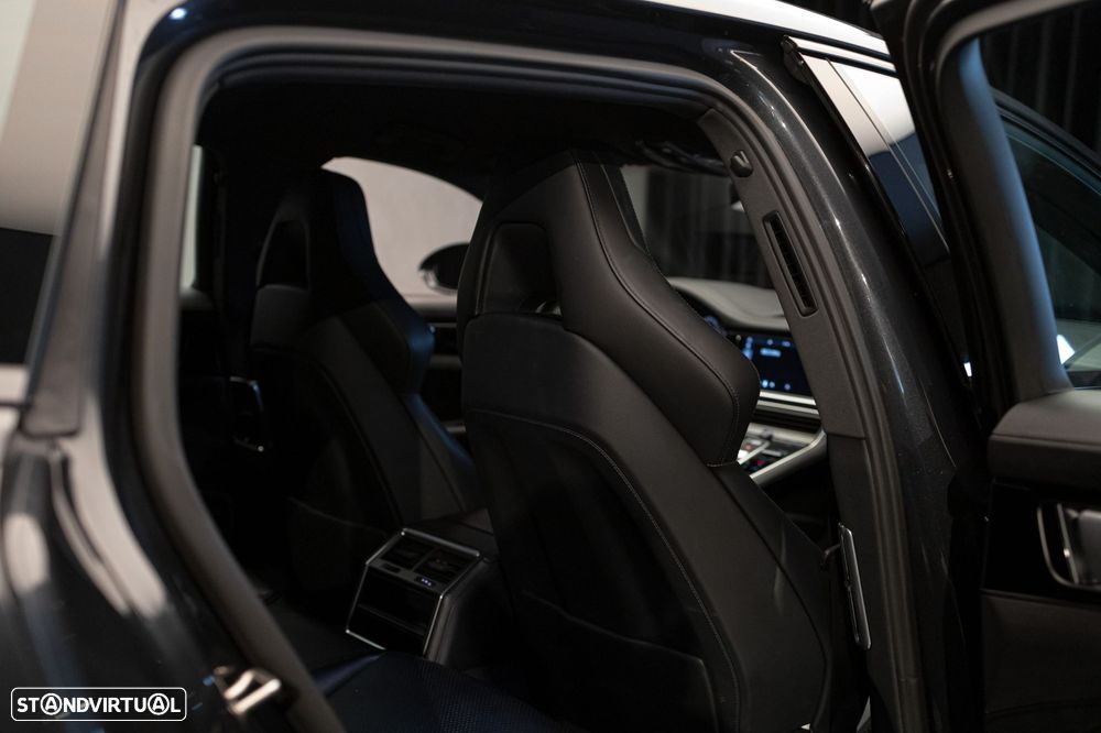 Porsche Panamera Sport Turismo 4 E-Hybrid Edition 10 Anos - 24