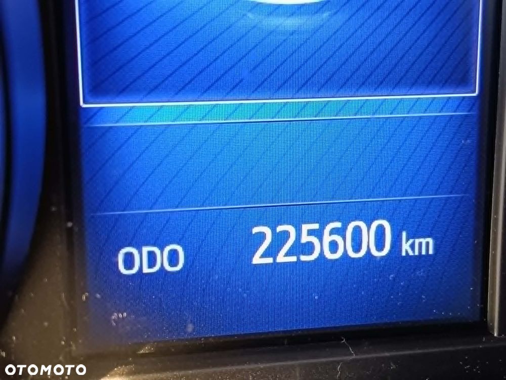 Toyota Avensis 2.0 Premium MS - 19