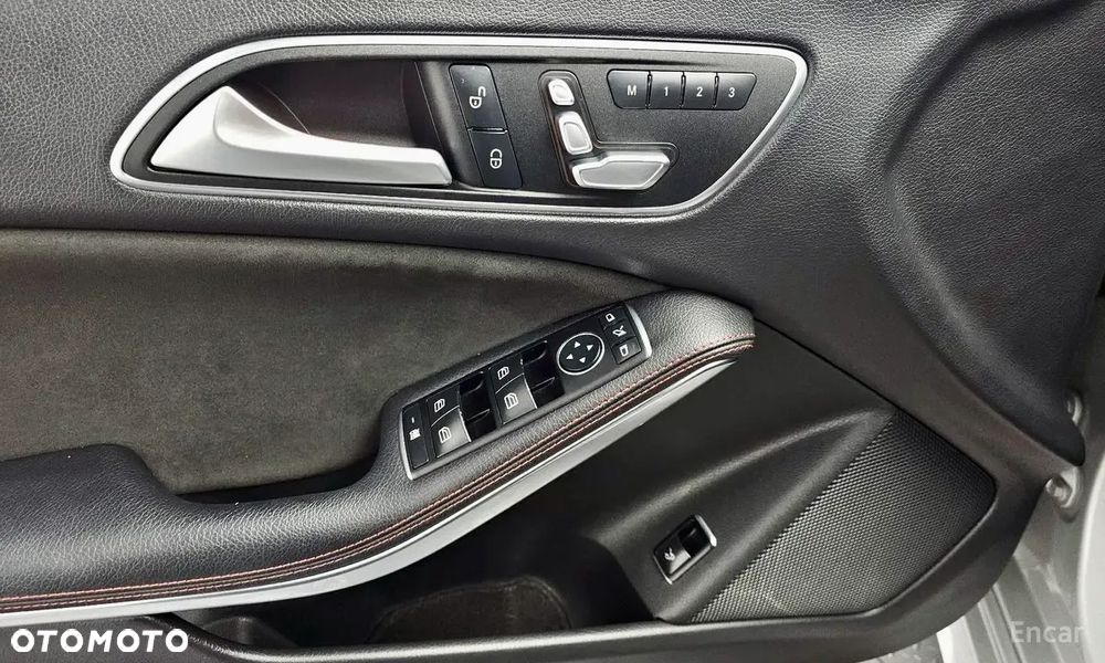 Mercedes-Benz CLA 250 4Matic 7G-DCT Sport - 13