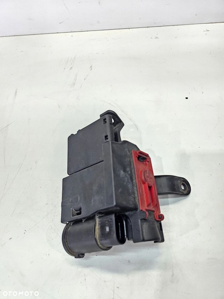 ROZDZIELACZ PRĄDU AUDI A4 B9 A5 8W 8W0941823 8W0941824AP - 2